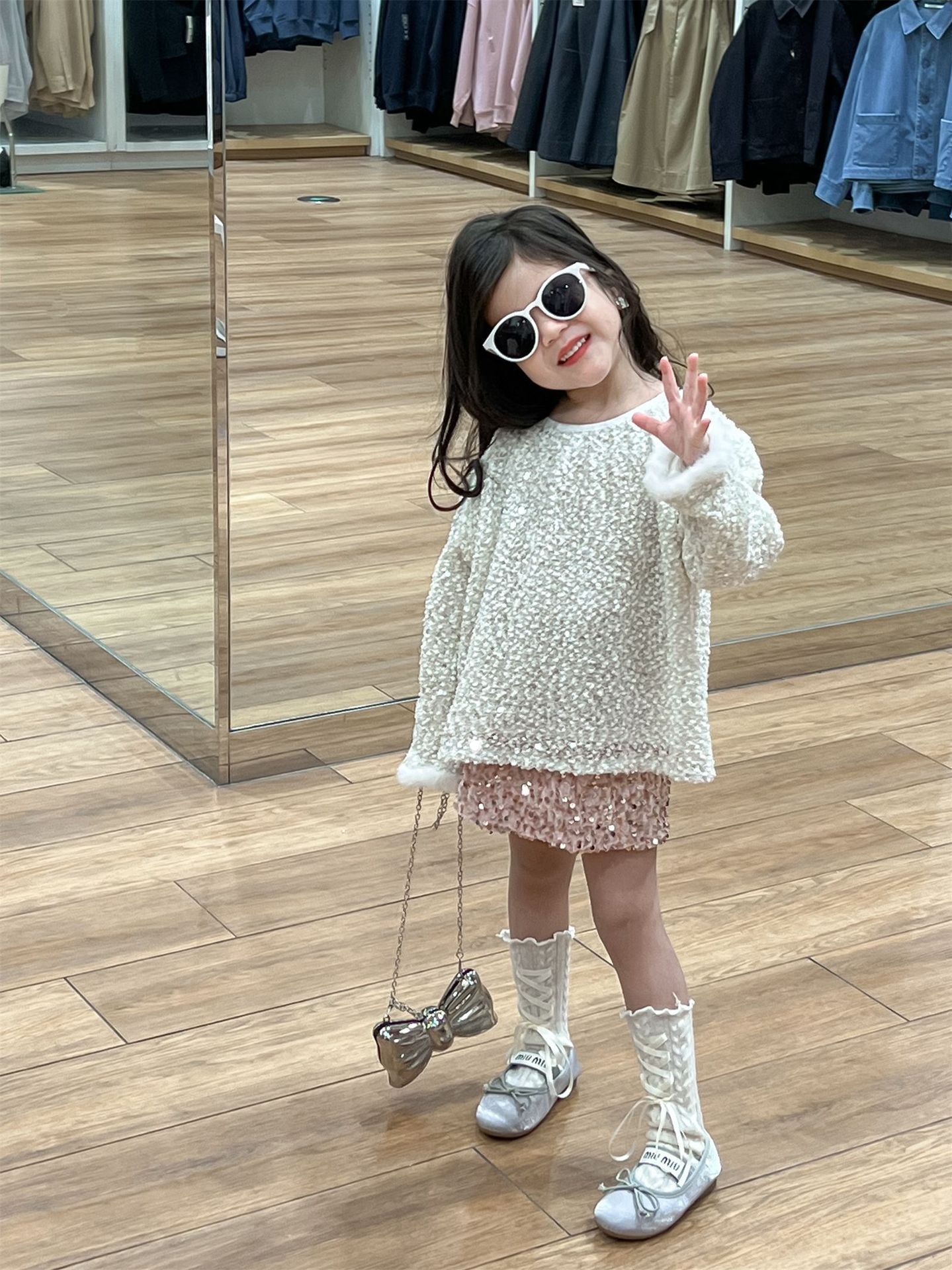 O1CN01QO5YHS28KCze2P065_!!1035