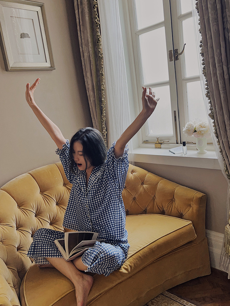 A85E5A69-6E5E-42B5-8952-5D85F3