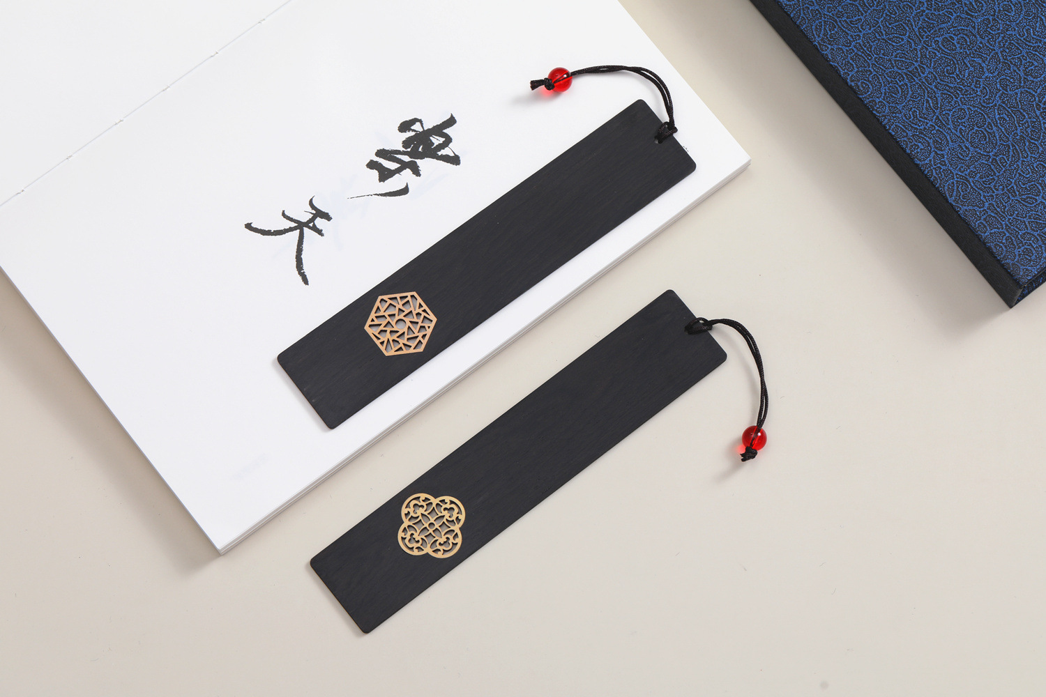镶嵌窗花
