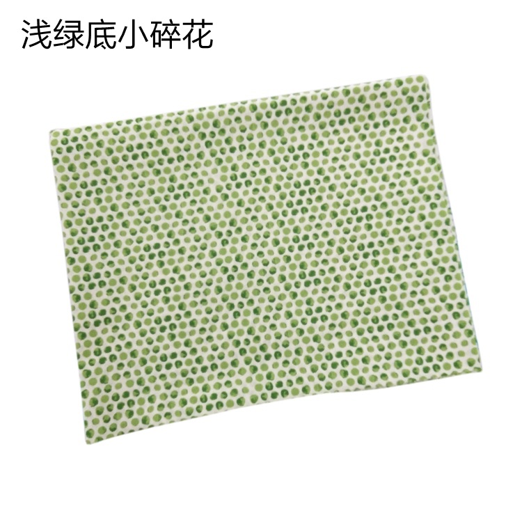浅绿底小碎花.jpg