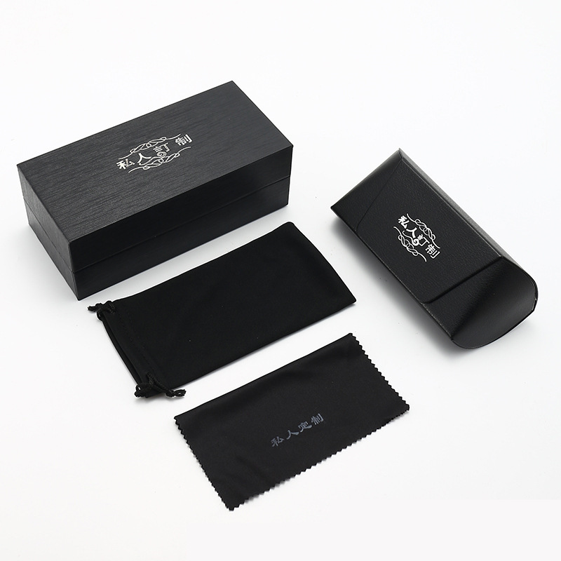 20132959798_1986475376