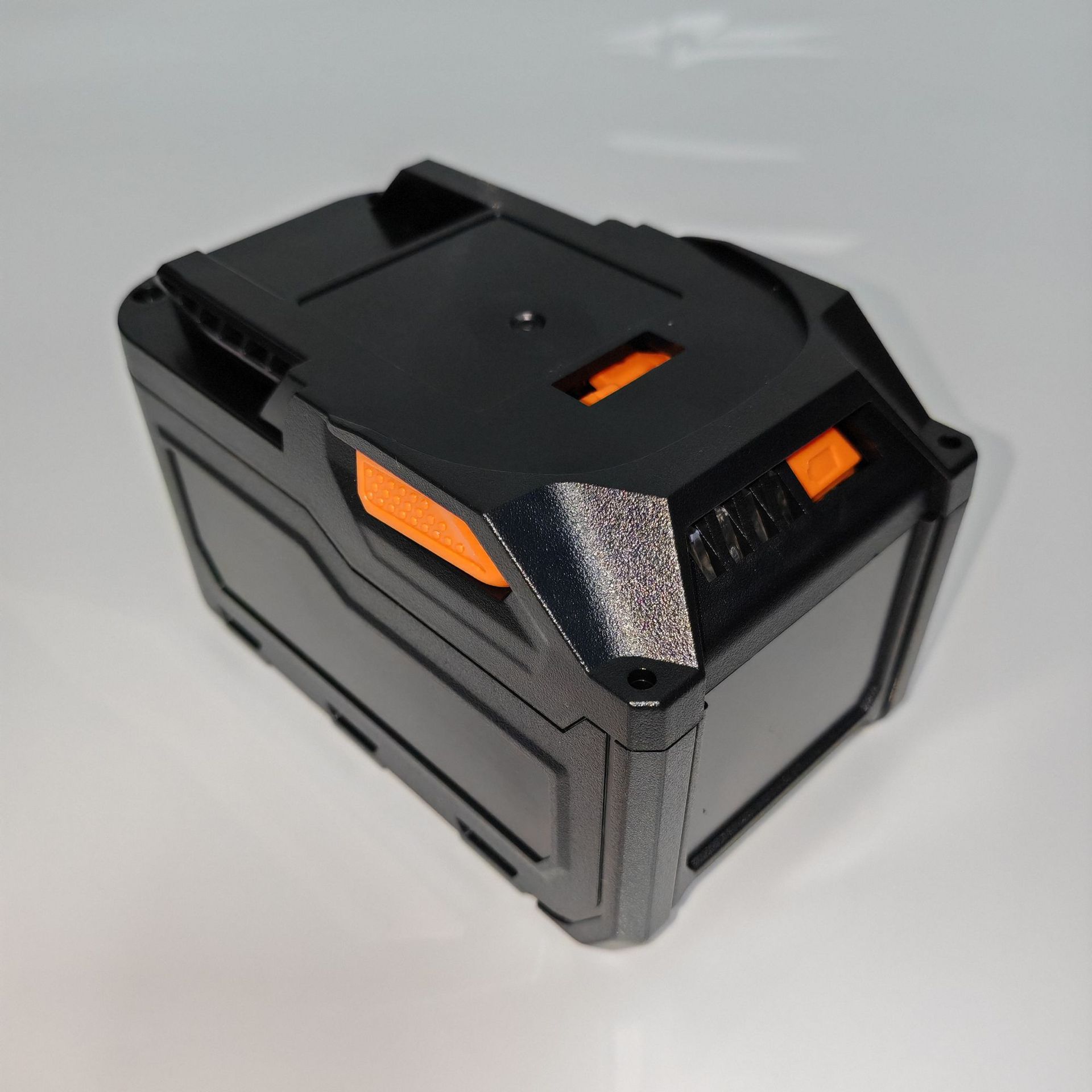 AEG-L1890R-15-186AL (34).jpg