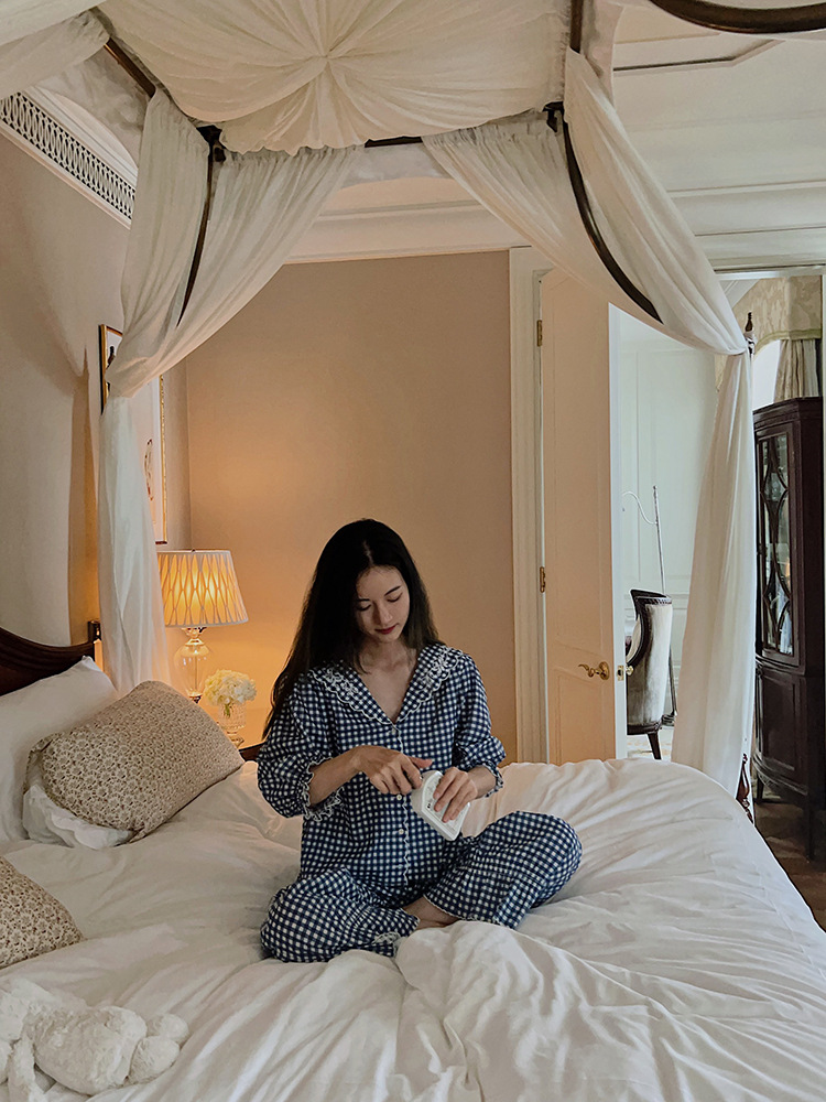 BD6EA360-F27E-42F6-AB6E-6642EB