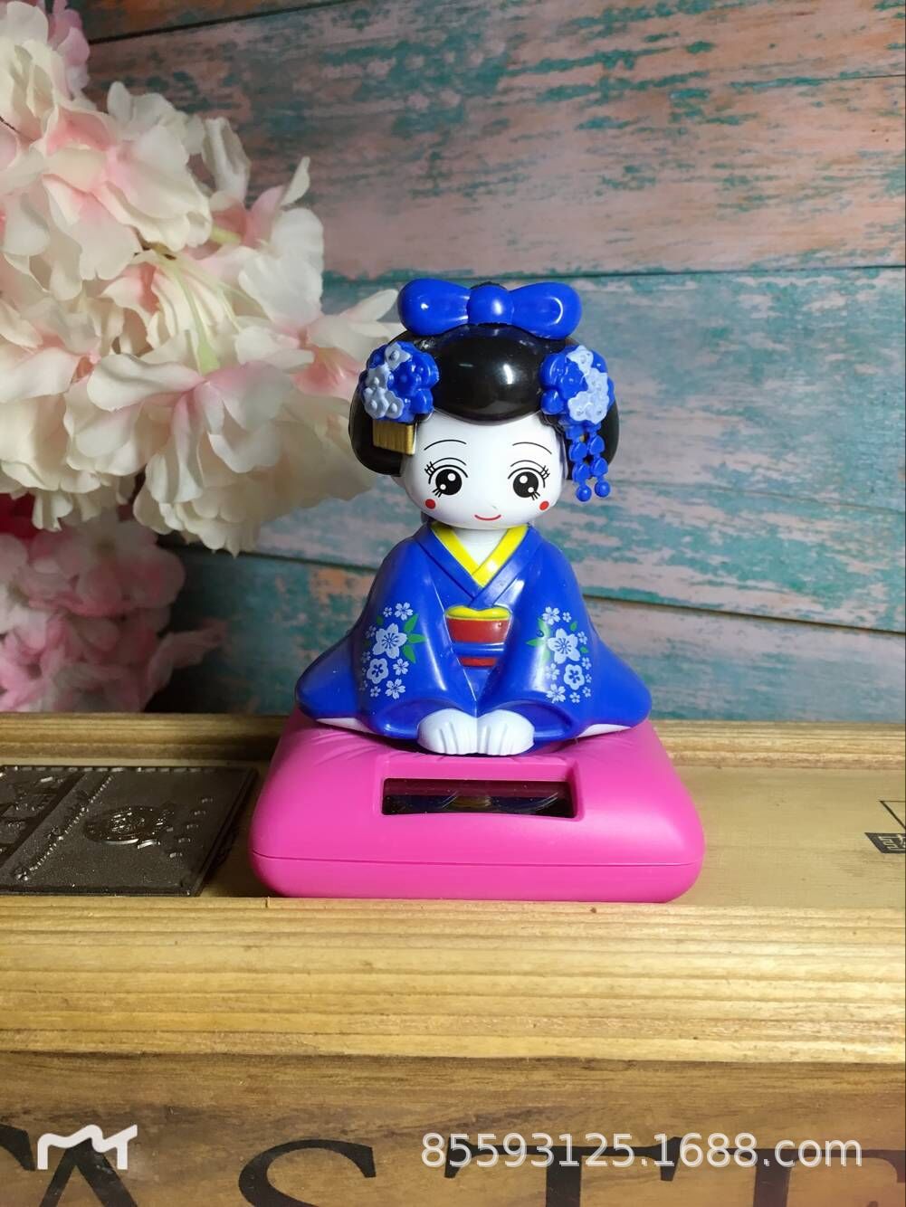 Danza solar creativa chica sacudiendo la cabeza asintiendo muñeca Ge Ji decoración de interiores linda mujer Kimono Doll