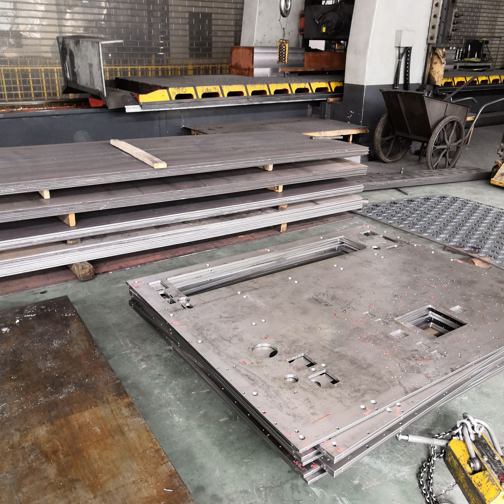 上海工厂提供超平铝板CNC铣镗钻异孔攻丝异形异形加工异形件