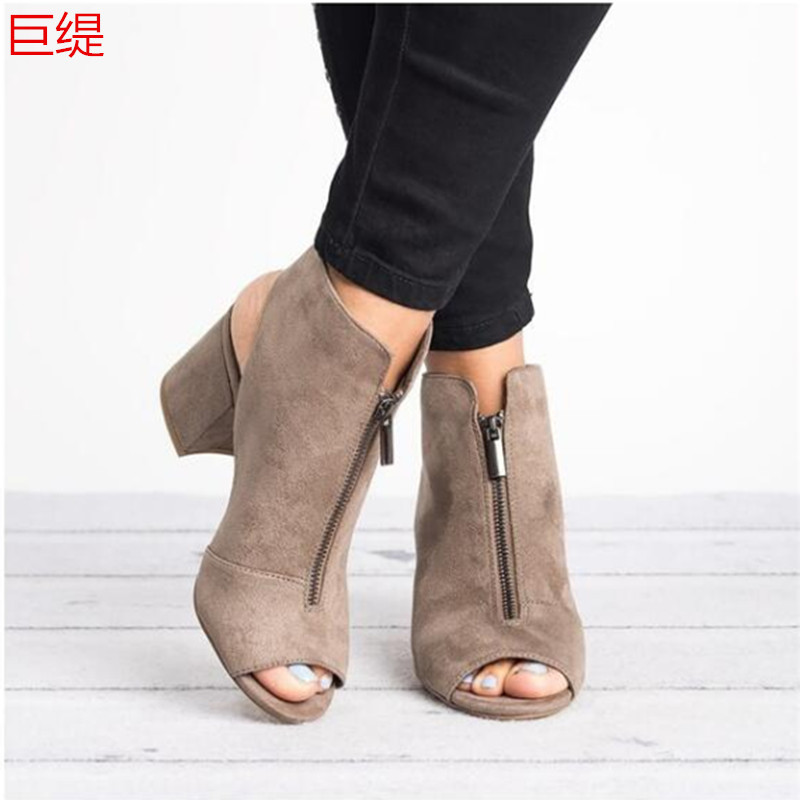 2020 Spring Wish Amazon Independent Station Southeast Asia European and American Export Large Size Fish Mouth Thick Heel Sandals for Women