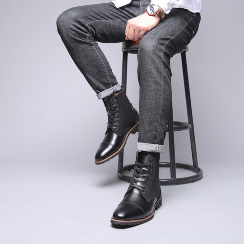 New large size men's cotton shoes, fashionable and trendy color-blocked pointed toe plus velvet warm Martin boots high-top men's shoes leather boots