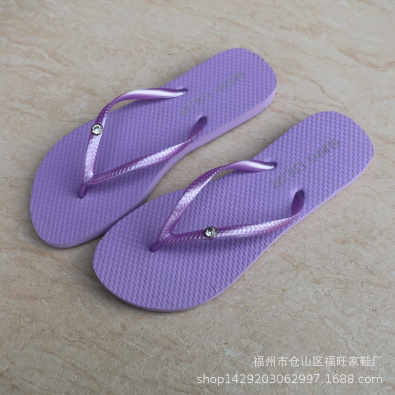 供应夏季休闲纯色加钻橡胶女款人字拖鞋糖果色户外凉鞋舒适低跟
