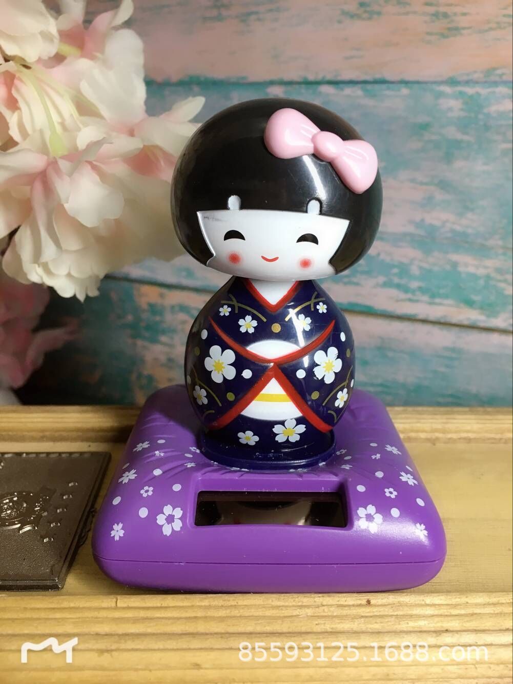 Danza solar creativa chica sacudiendo la cabeza asintiendo muñeca Ge Ji decoración de interiores linda mujer Kimono Doll