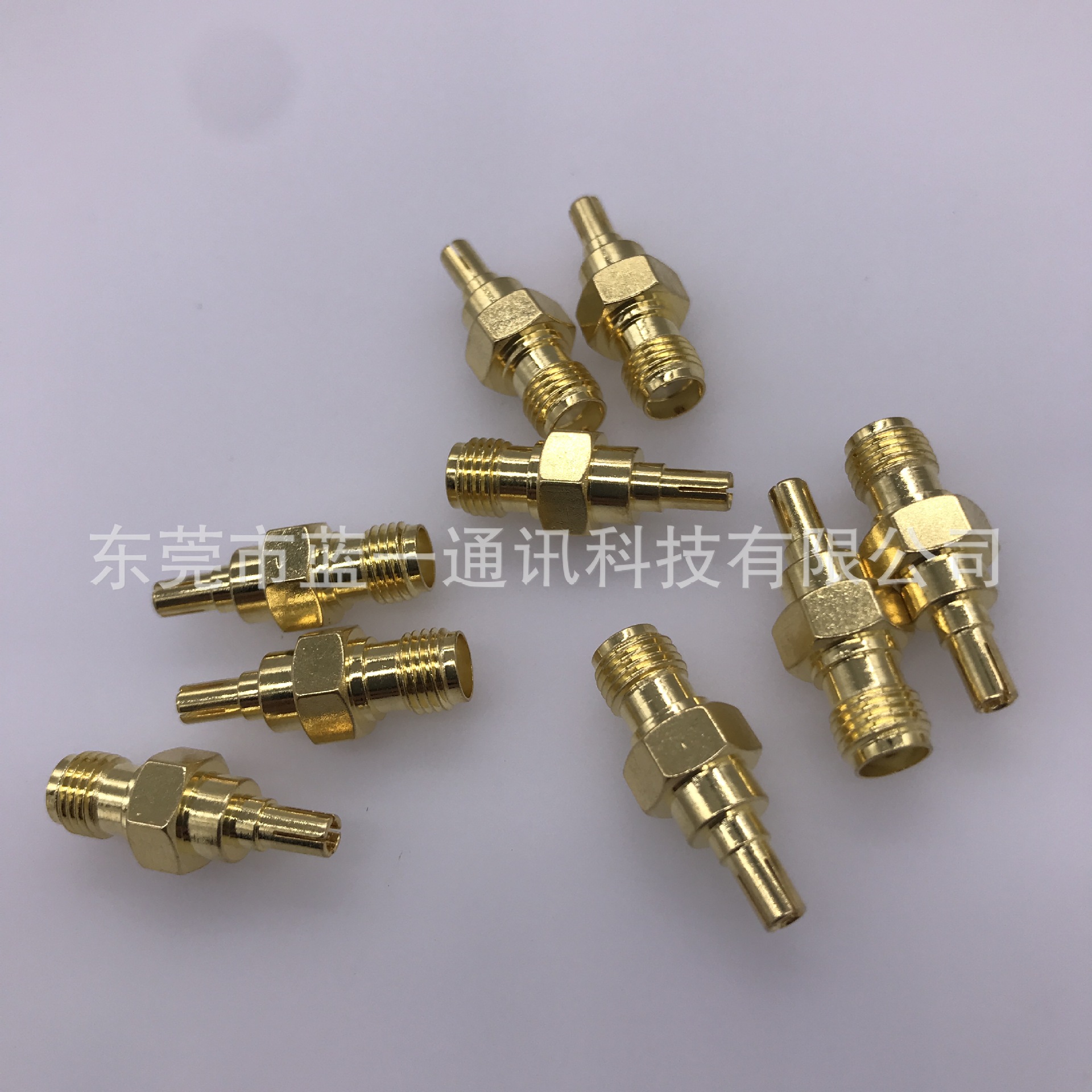 CRC9/SMAK CRC9J公头转SMA母头适用中兴华为网卡天线射频转接头