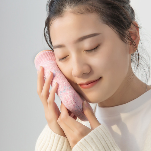 Silicone hot water bottle filled with water, explosion-proof hot water bottle filled with water, mini cartoon hand warmer bag, cute plush hand warmer wholesale