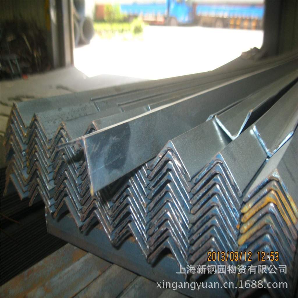 热轧角钢50*32*4  40*25*4不等边角铁Q235B不等边热轧角铁63*40