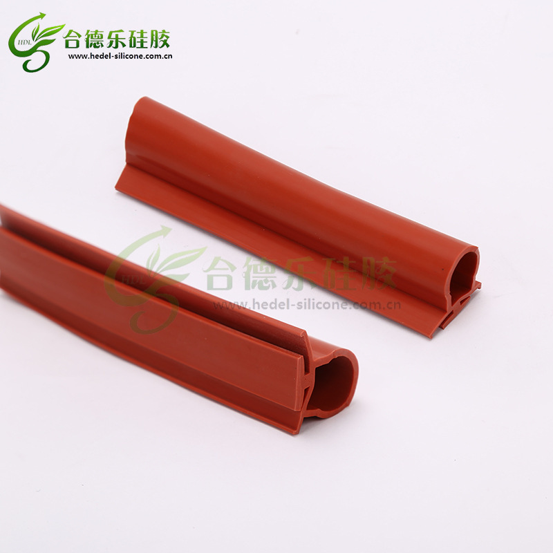 Factory high temperature resistant special-shaped silicone extrusion sealing strip mechanical purification equipment solid mechanical silicone extrusion strip