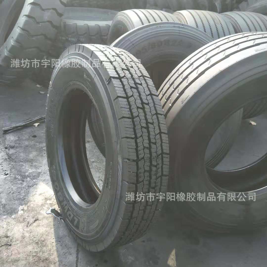 公交车9R22.5 公路卡车 运输车轮胎 钢丝真空轮胎