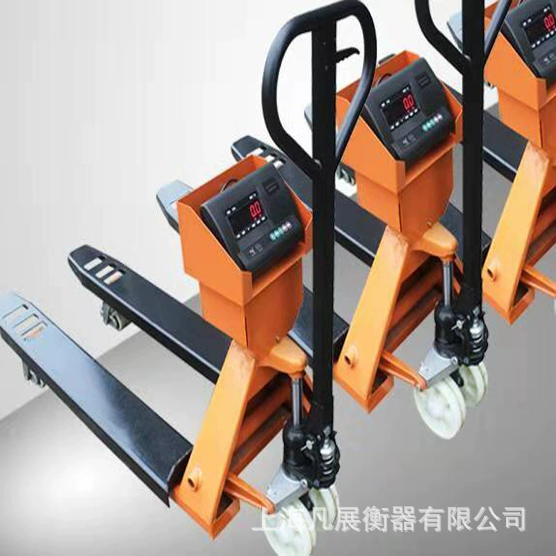 2-тонные электронные весы для вилочных погрузчиков, электронные весы для гидравлических вилочных погрузчиков с ручным управлением, мобильные напольные весы для обработки и взвешивания в заводской мастерской.