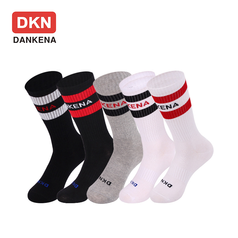 Chaussettes de sport en coton à rayures noires et blanches pour couple, nouvelle collection automne-hiver 2025d, mi-mollet, pour étudiants, lettres, skateboard_voghion.com