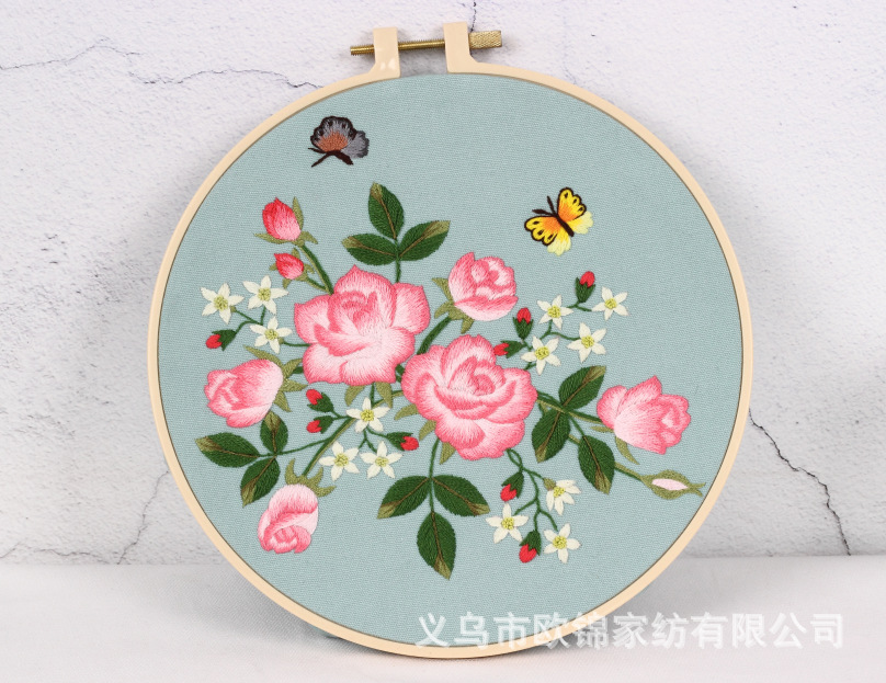 Rosa y blanco rosa DIY bordado hecho a mano paquete de material auto-bordado europeo flores y plantas kit costura traje ventas directas de la fábrica