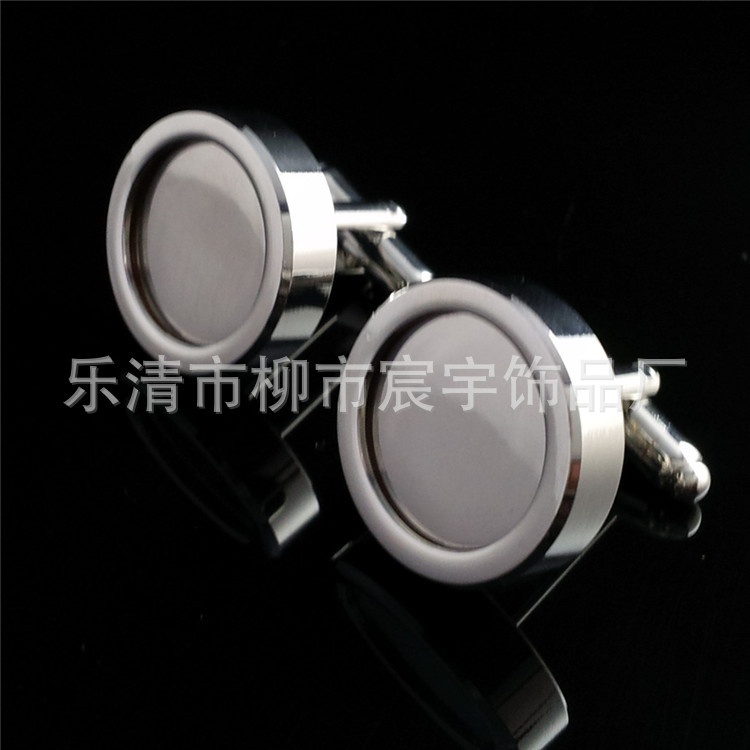 Factory wholesale price round brass screw pattern cufflinks simple men's French shirt photo cufflinks 20x18mm