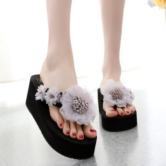 New Ethnic Style Flower Beach Slippers Women's Summer Seaside Non-Slip Thick Bottom Flip-Flops Outwear Fashionable Wedge Sandals