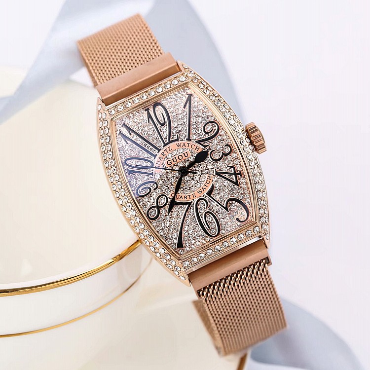 Clearance Sale, No Returns or Exchanges, Vintage European Barrel-Shaped Full Diamond-Studded Women's Watch, Trendy Magnetic Strap Women's Watch