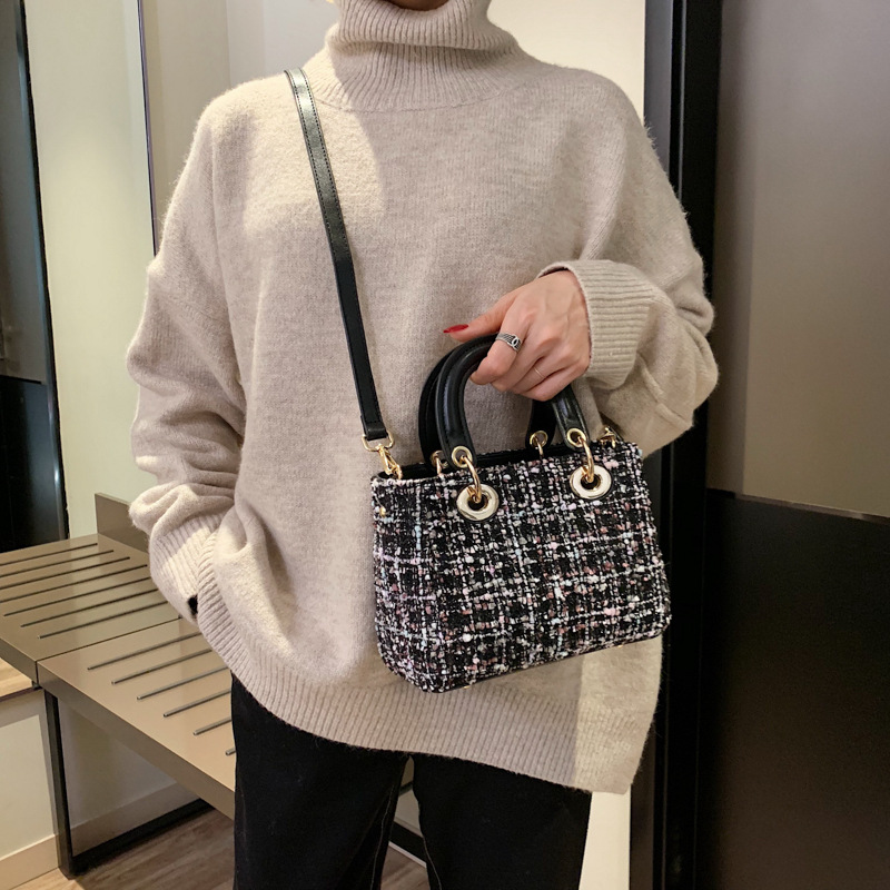 2024 Nova korejska modna ročna mini ženska torba Daifei Whispere, enojna ramenska torba čez ramo, trendovska_voghion.com