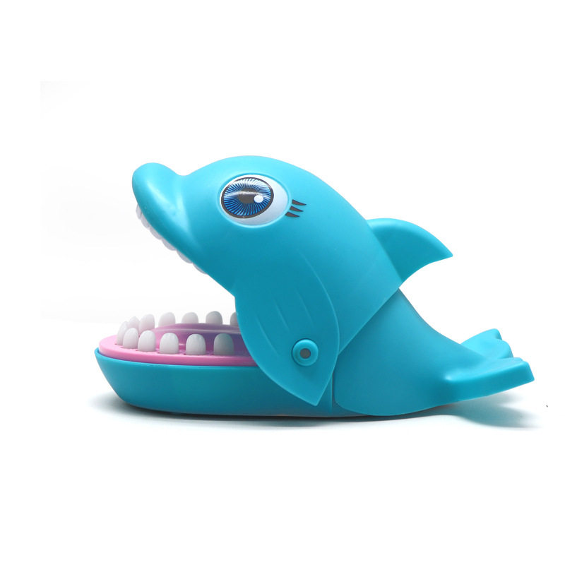 손가락 물린 돌고래/블루