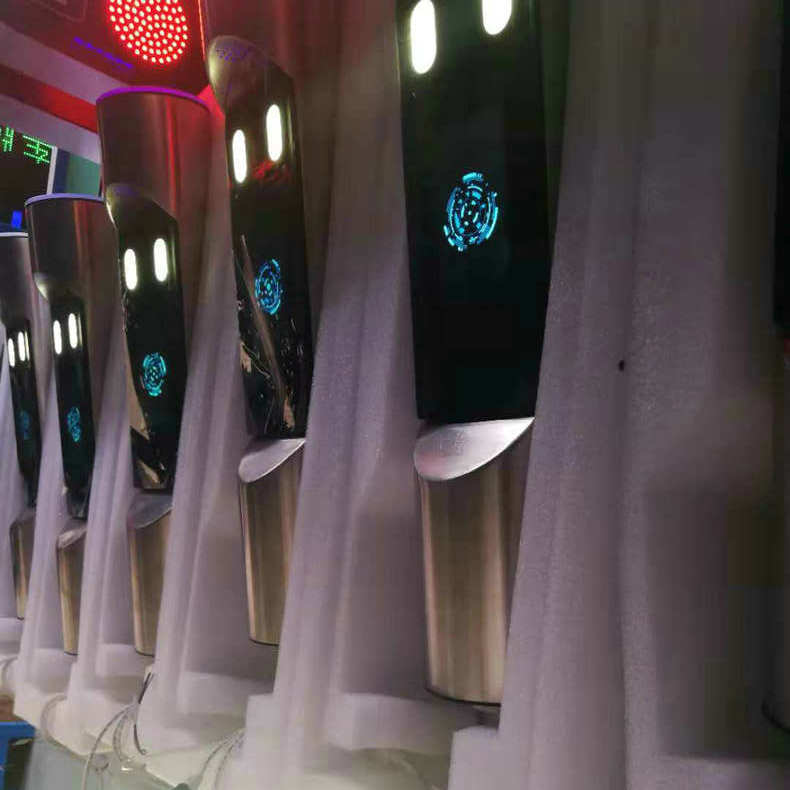 长期供应四川成都闸机圆柱型人脸识别 人脸识别闸机 面部识别系统