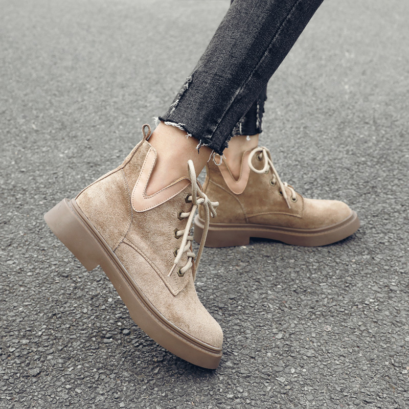 In-Stock and Ready to Ship: Short Martin Boots for Petite Women, British Style, 2025 Autumn and Winter, Chunky Heel, Versatile, Fleece-Lined Women's Boots