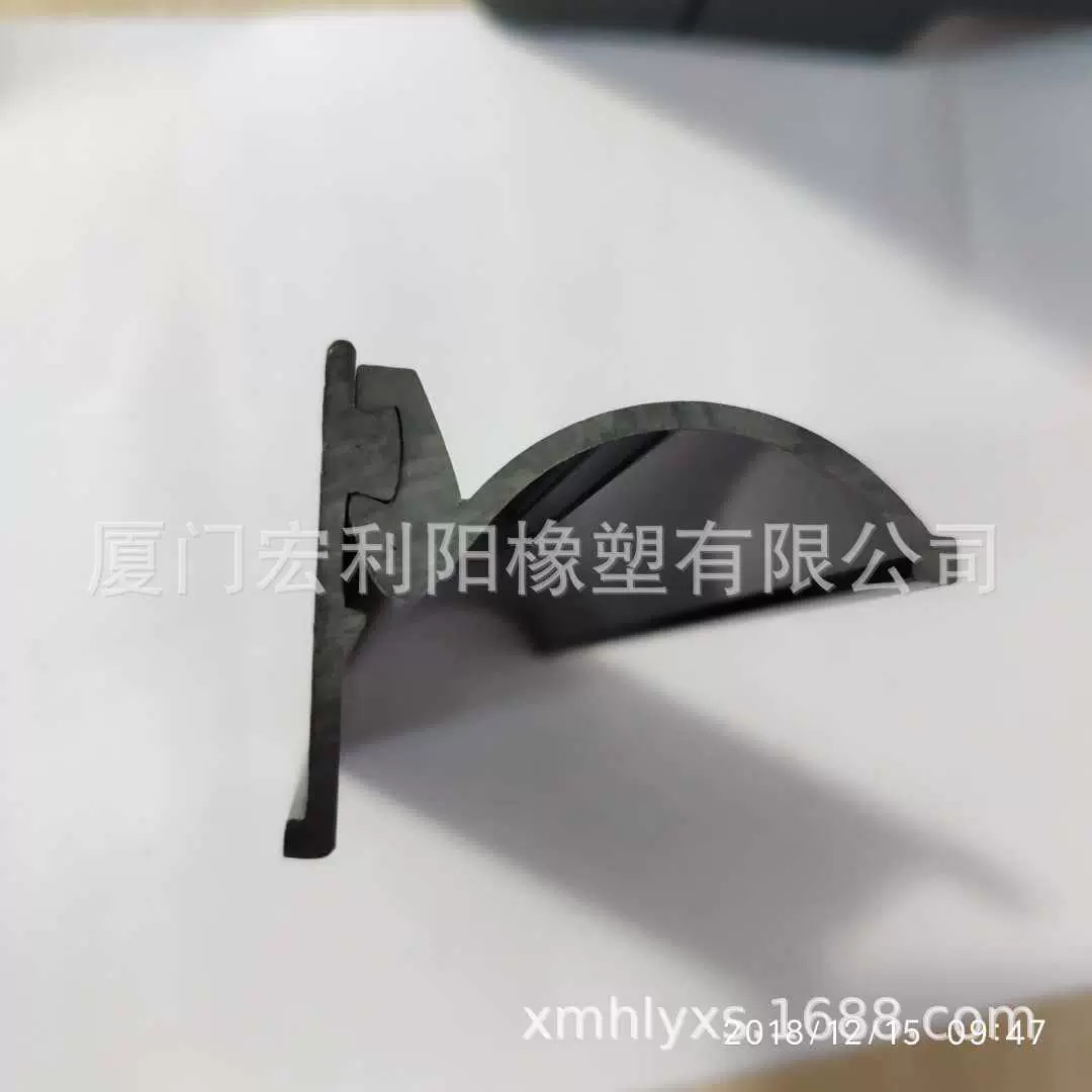 建瓯市塑料挤出产品厂家 PVC塑料门窗型材塑料条挤出条挤塑加工