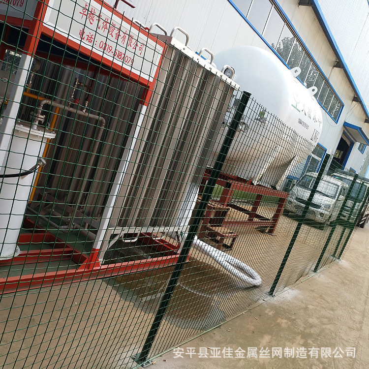 1.0米浸塑荷兰网 6*6公分20斤圈地网 亚佳厂家定制围网养殖