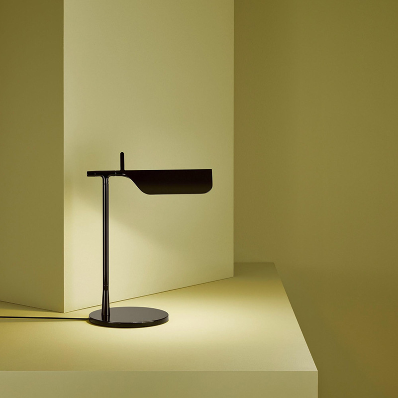 Nordic Italian Designer Creative Lamp Art Bedside Bedroom Living Room Hotel Home led Reading Table Lamp