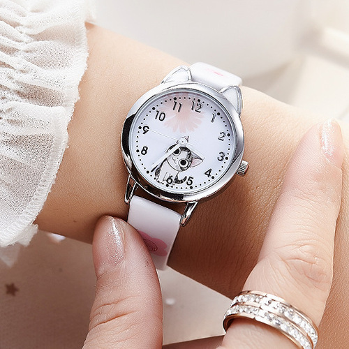 New style children's cute little watch girls boys belt fashion ladies electronic quartz watch