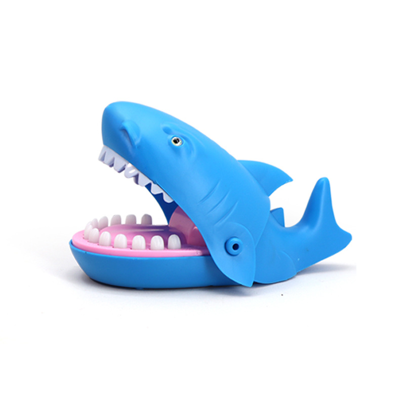 손가락 물린 상어/블루