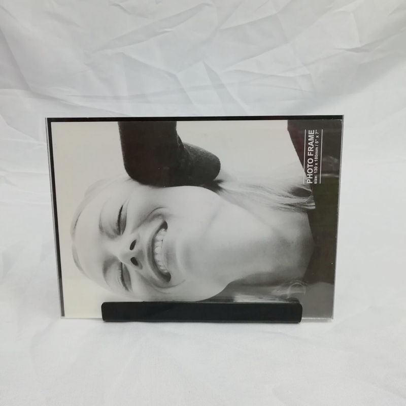 Manufacturer Customized Acrylic Photo Frame Special Price 5"X7" Table Photo Frame Can Be Shipped on Behalf of Others