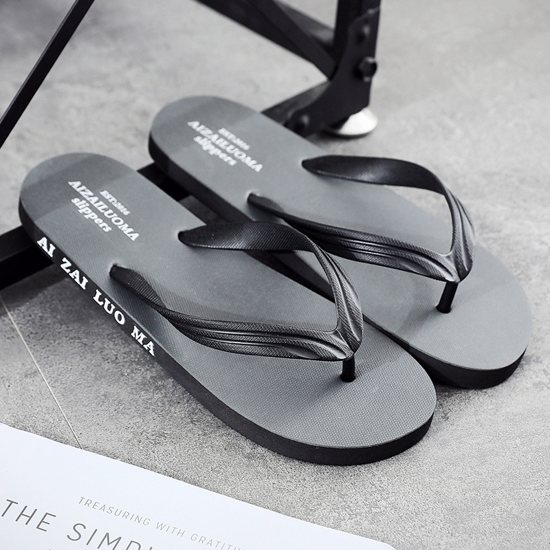 Summer flip flops men's personalized outdoor beach shoes summer outdoor soft bottom non-slip sandals men's fashion Summer flip flops men's personalized outdoor beach shoes summer outdoor soft bottom non-slip sandals men's fashion