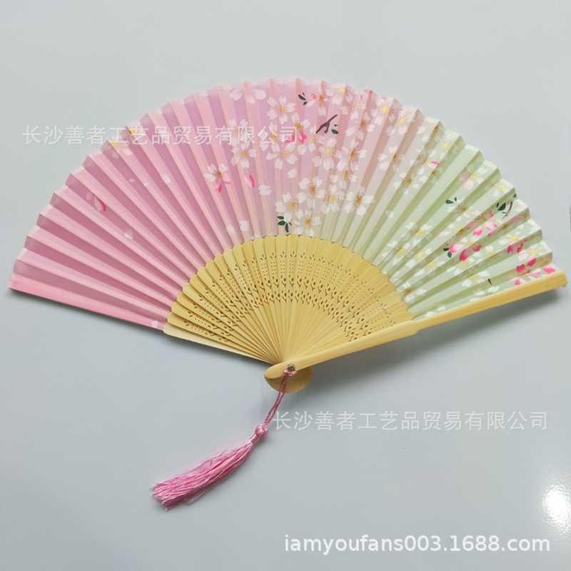 Fans de seda de dos flores y paisaje de la cabeza verde una sonrisa de ventilador de dama ventilador plegable de bambú de estampado de flores ventilador artesanal