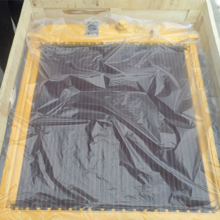 产地货源 SD22推土机 水箱 23Y-03B-00000 山推 推土机水箱