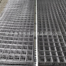 现货厂家电焊网 可做养殖网工业建筑农业网片栅栏花园围栏 电焊网