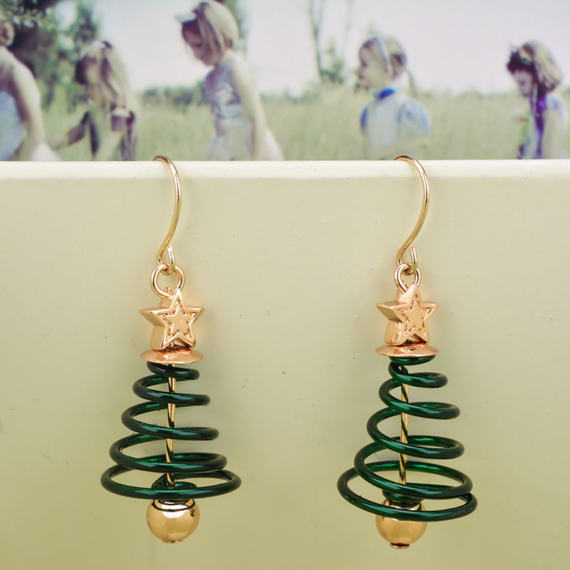 Europeo y americano popular creativo multi-capa de pendientes de primavera pequeño fresco de cinco puntas estrella pendientes de moda árbol de Navidad Pendientes de mujer