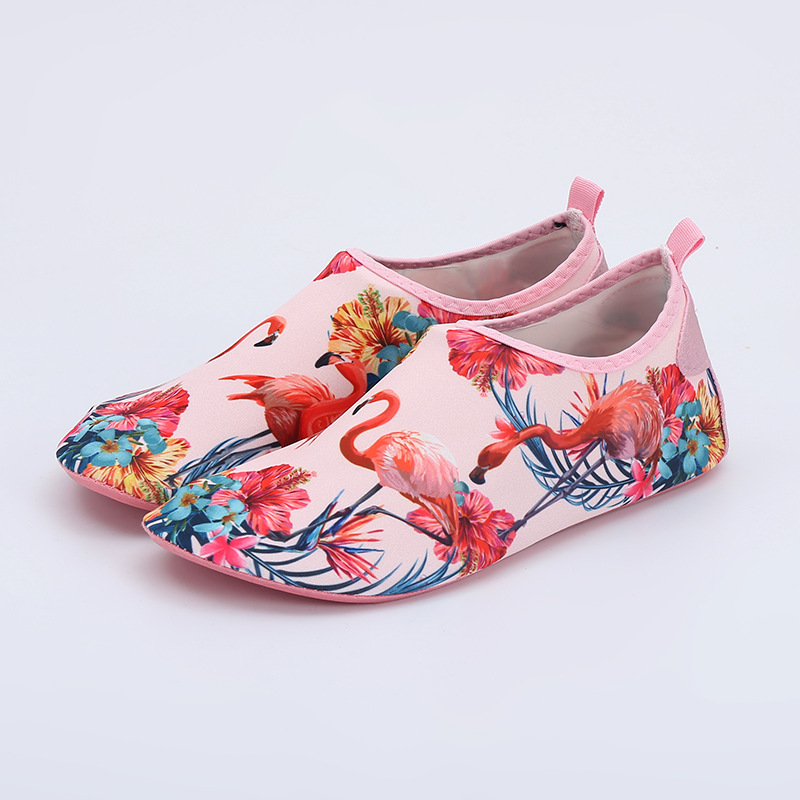 Women's Skin-Friendly Shoes, Quick-Drying Outdoor Wading Beach Shoes, Fitness Water Skiing, Diving and Floating Swimming Soft Beach Shoes Women's Skin-Friendly Shoes, Quick-Drying Outdoor Wading Beach Shoes, Fitness Water Skiing, Diving and Floating Swimming Soft Beach Shoes