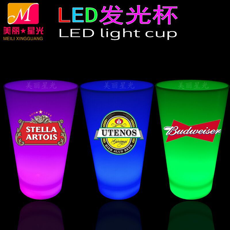 Suministros de bar creativos Taza luminosa de cerveza Taza intermitente de plástico led Taza intermitente de luz colorida Fabricante al por mayor