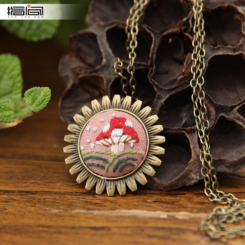 Diversión salvaje-Producto no terminado (doble uso-se puede usar como collar) + estiramiento de bordado de 7cm + cadena delgada