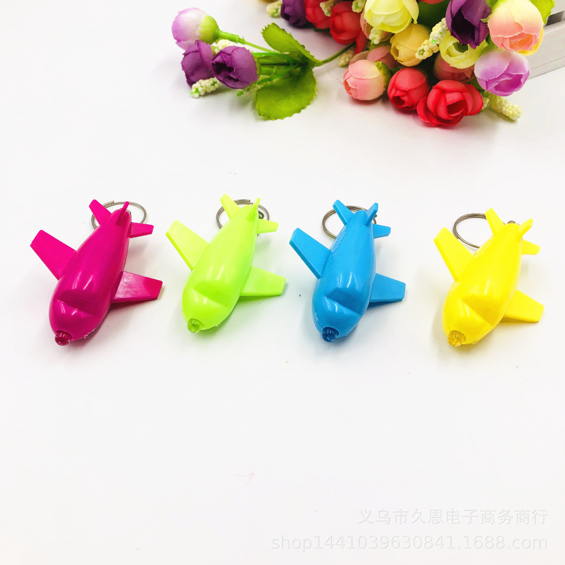 Luminoso LED llavero luz colgante accesorios juguetes para niños un yuan pequeño regalo logotipo imprimible