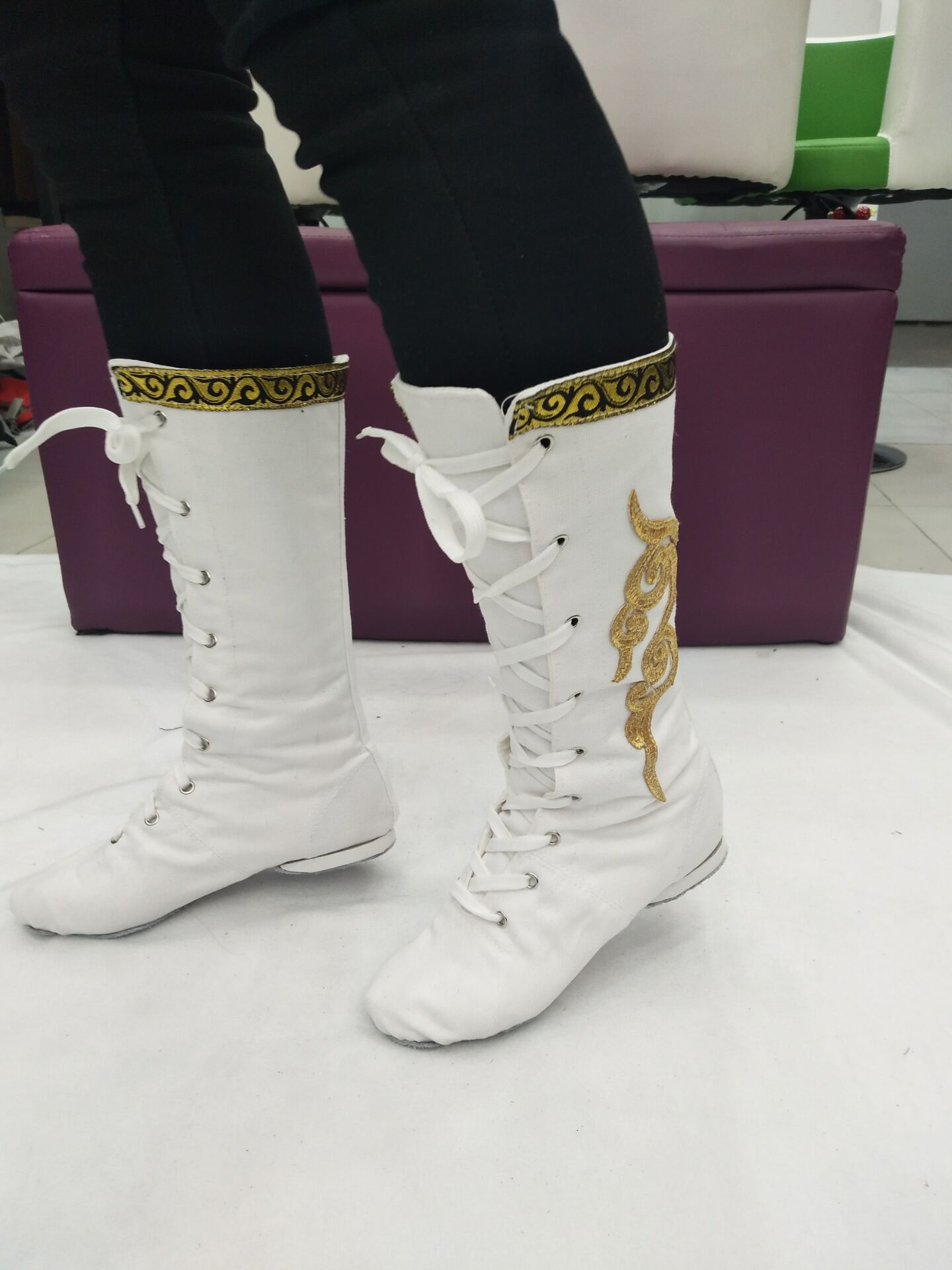 Zapatos largos botas de baile femenino lado mongol Flor botas de cuero zapatos de práctica de baile Xizango masculino zapatos de rendimiento de la etapa zapatos de práctica