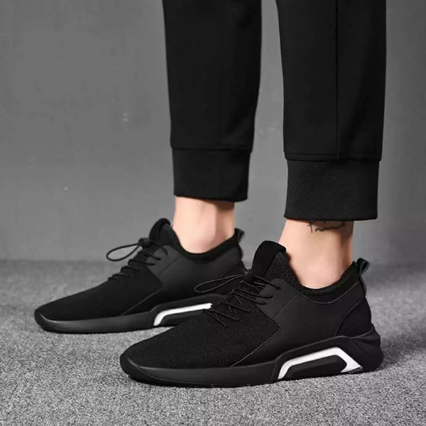 breathable trend sneakers English style