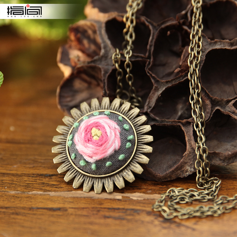 Fragancia floral-Producto no terminado (doble uso-se puede utilizar como collar) + 7cm bordado estiramiento + cadena delgada