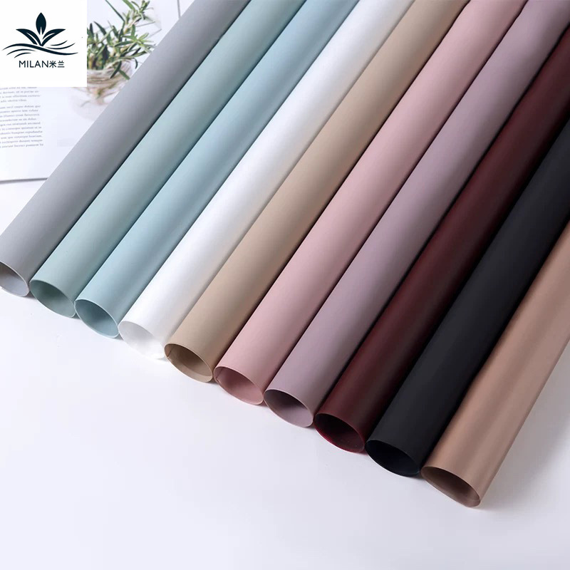 Papel de embalaje de regalo de flores Papel de envoltura de papel de preservación de papel de revestimiento de ramo coreano Película de luz suave Lisa impermeable