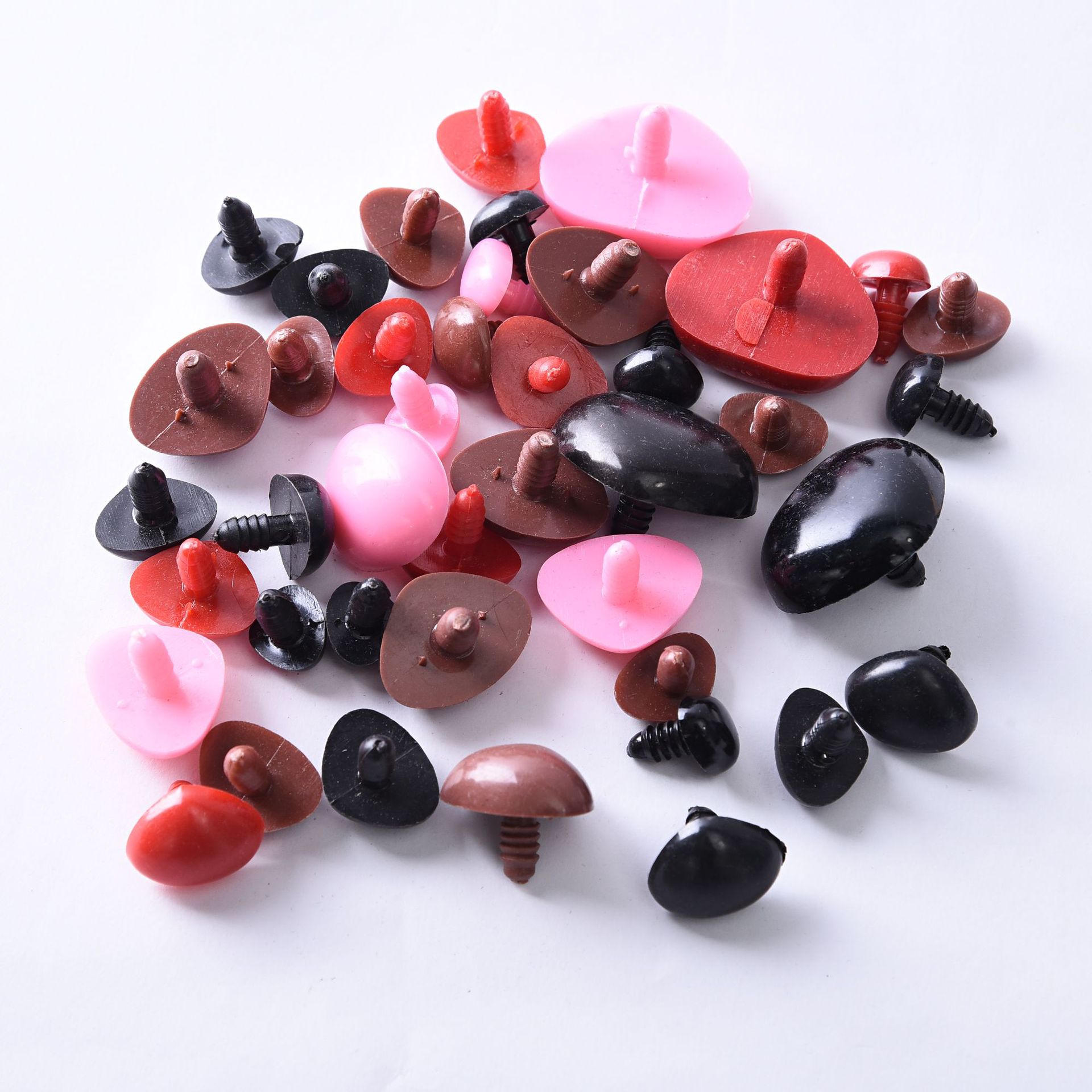 Muñeca transfronteriza Muñeca de juguete Accesorios de bricolaje Ojos de peluche Nariz Accesorios de bricolaje Nariz triangular negra