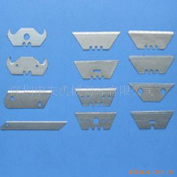 供应超薄异型刀片 特种异形刀片 不锈钢刀片 牛角刀片 梯形刀片