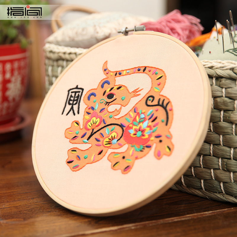 Bordado DIY material de mano bolsas de bordado Lu tela primaria bordado cinta tridimensional bordado zodiaco cerdos bordado bambú tensión colgar creativo